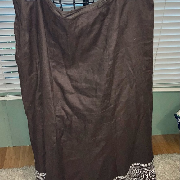 Beautiful embroidered skirt size 14 - Picture 2 of 3